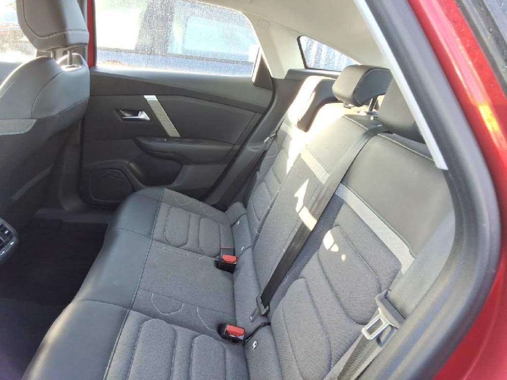 Foto Citroën C4 X 10