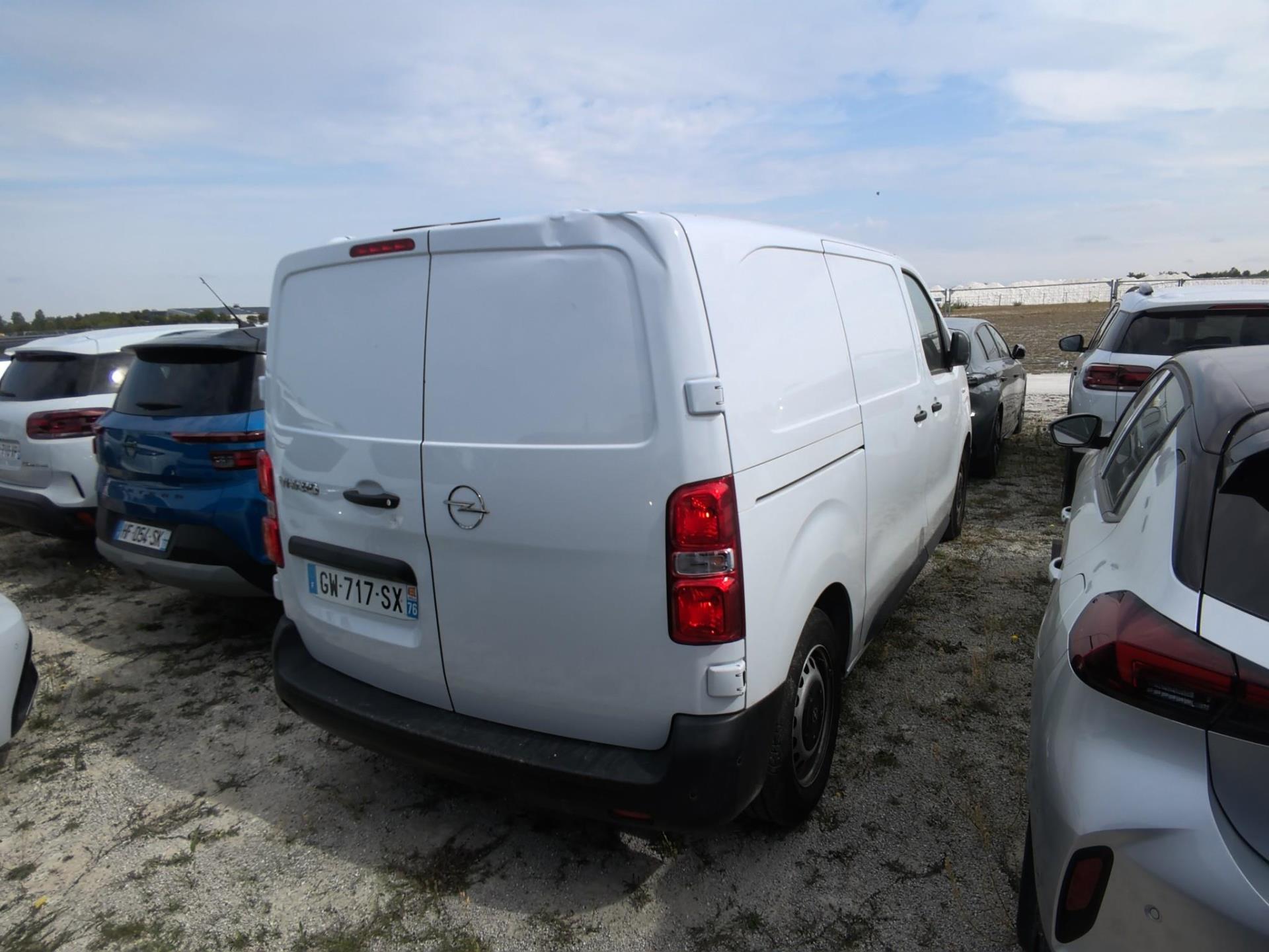 Opel VIVARO FGN TAILLE M BLUEHDI 120 S&S BVM6  2024