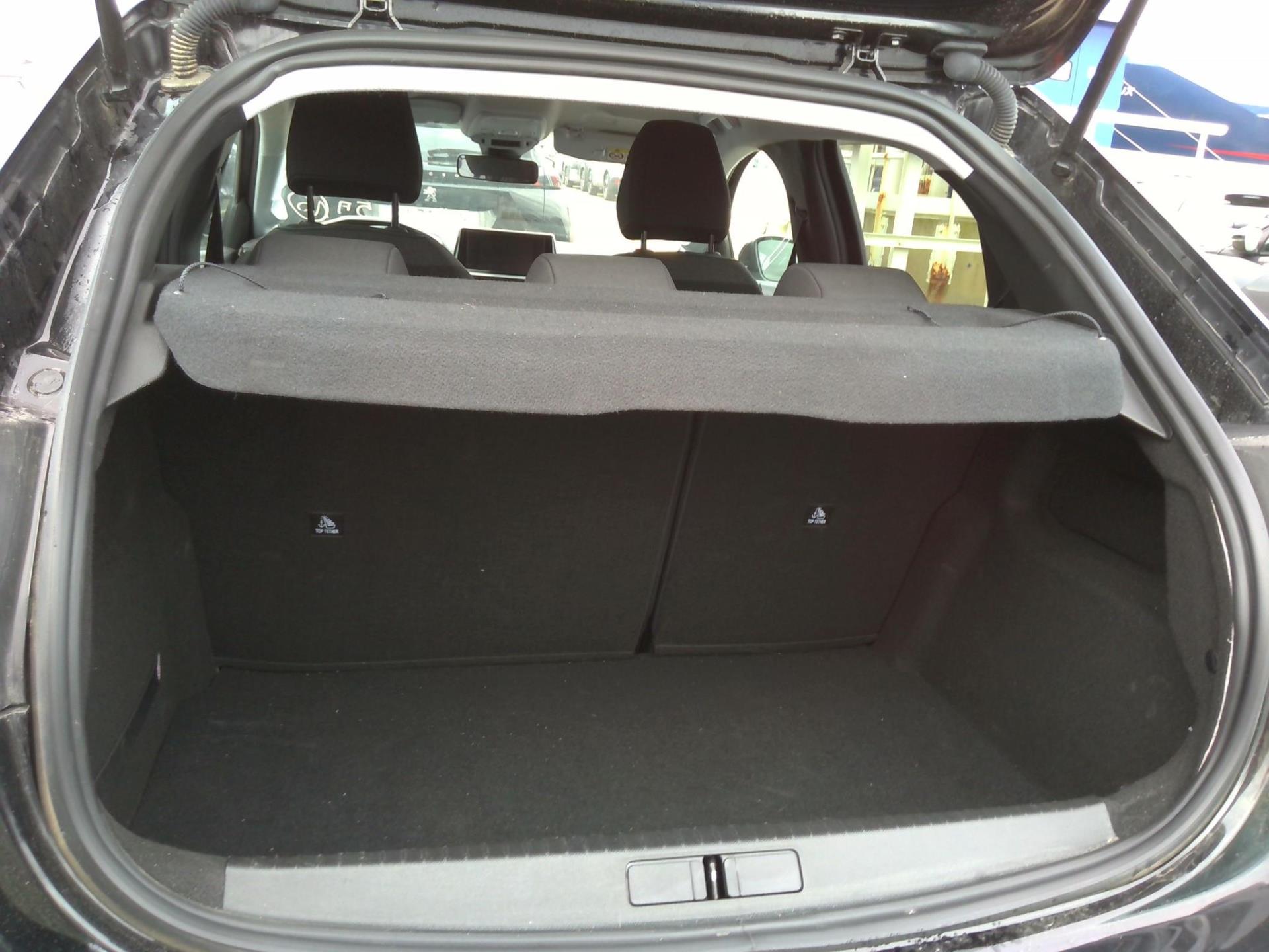 Peugeot 208 II 
