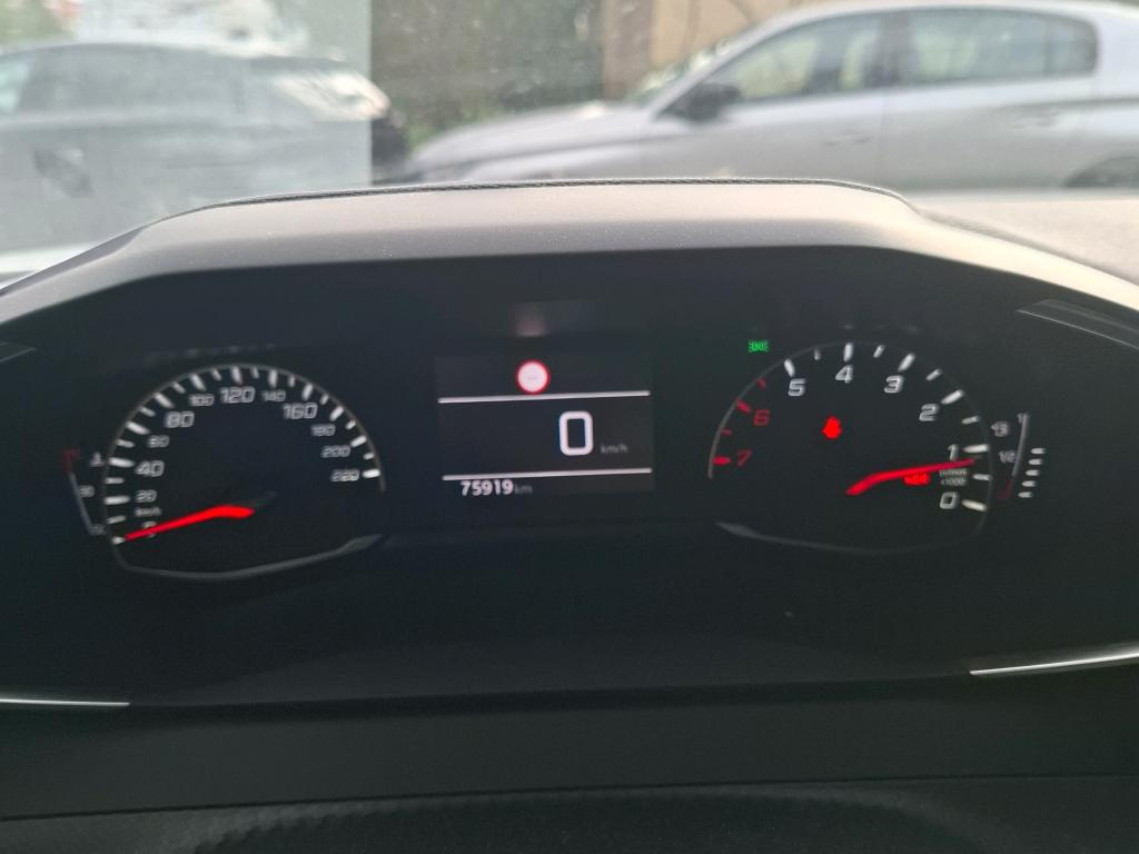 Peugeot 2008 PureTech 130 S&S BVM6 Active Pack 2022