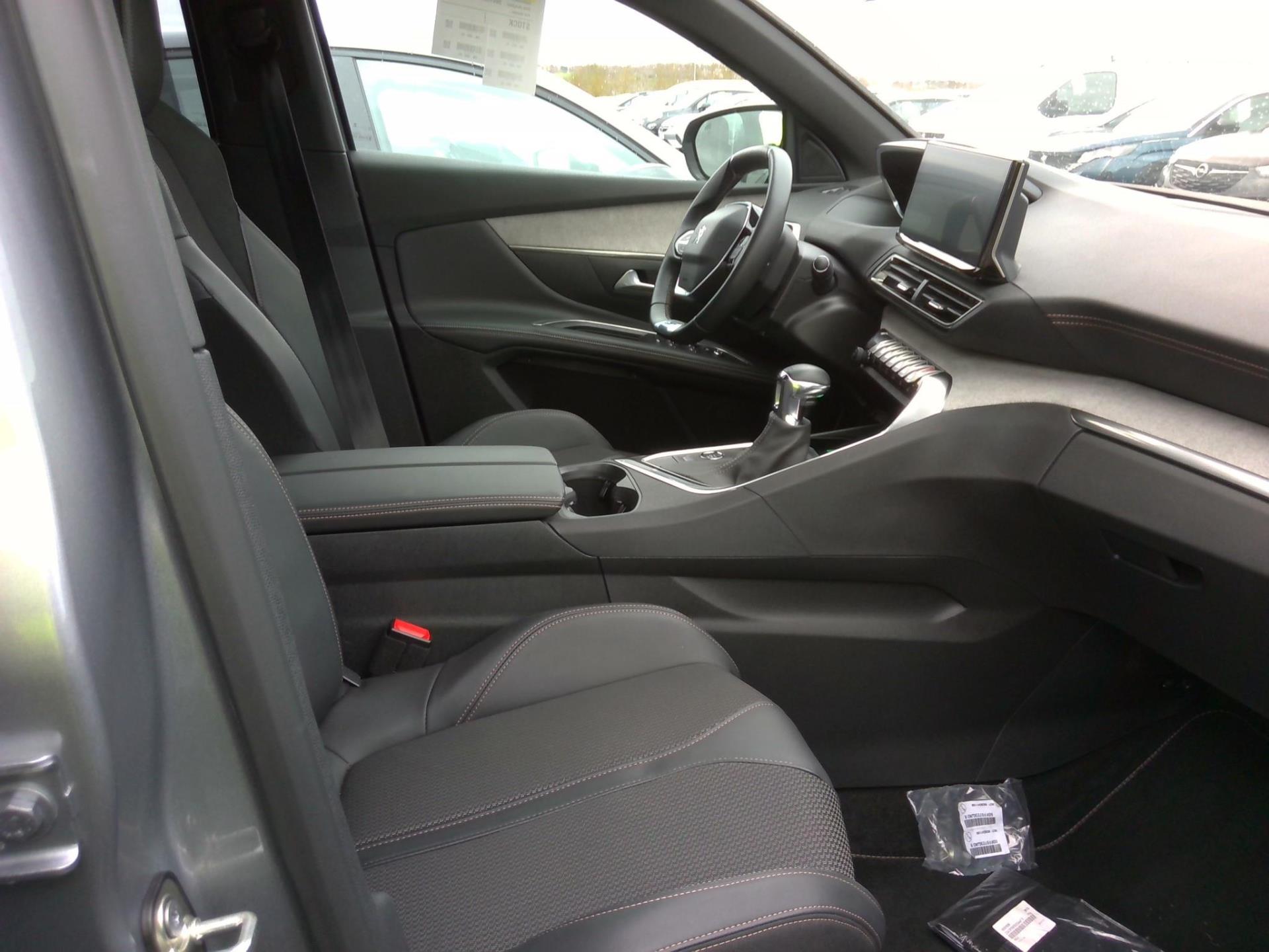 Peugeot 5008 PureTech 130ch S&S BVM6 GT 2023