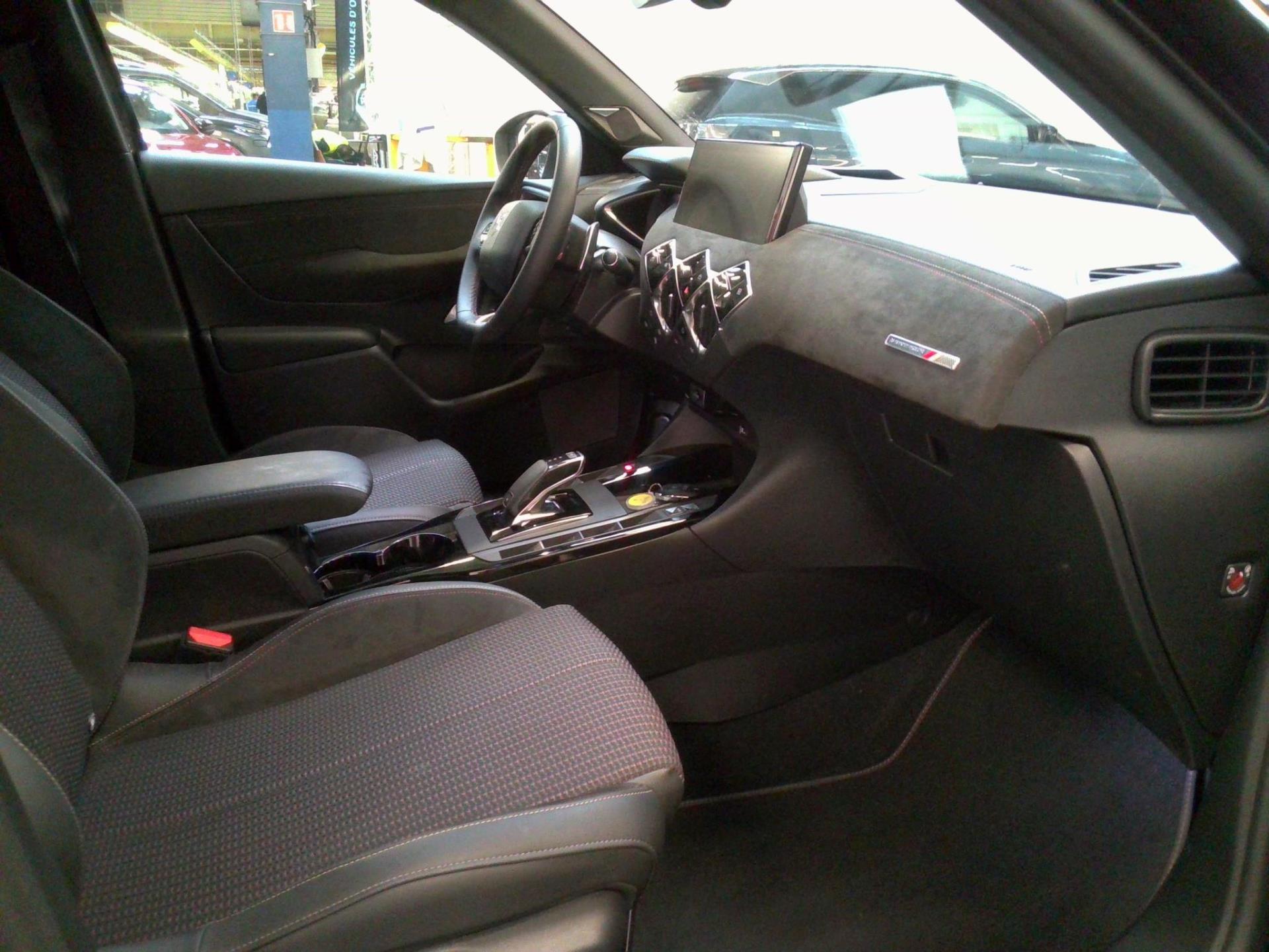 DS DS 3 BlueHDi 130 EAT8 Performance Line+ 2022