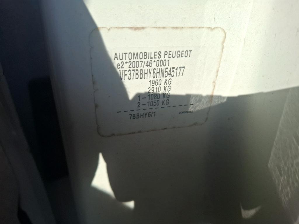 Peugeot PARTNER FOURGON STANDARD 1.6 BLUEHDI 100 BVM5 PREMIUM 2018