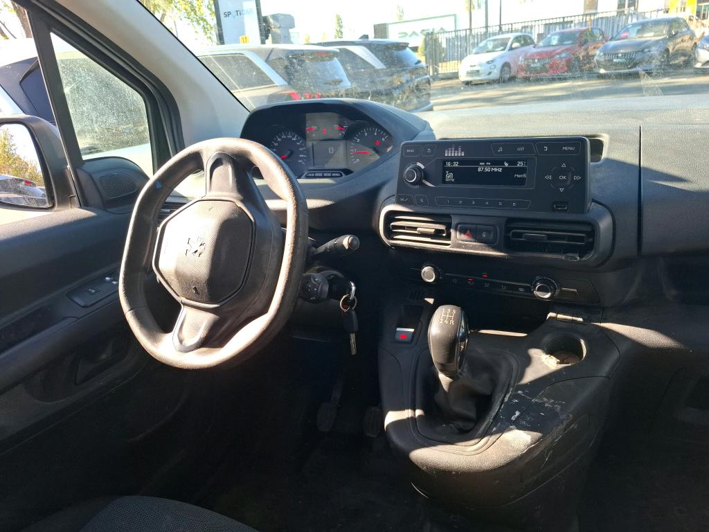 Peugeot PARTNER FOURGON STANDARD 650 KG BLUEHDI 100 S&S BVM5 PREMIUM 2021