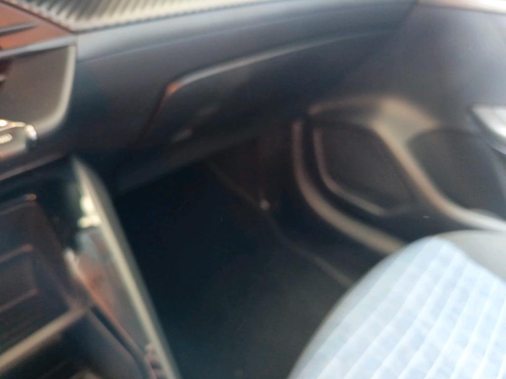 Peugeot 208 BLUEHDI 100 S&S BVM6 PREMIUM 2021