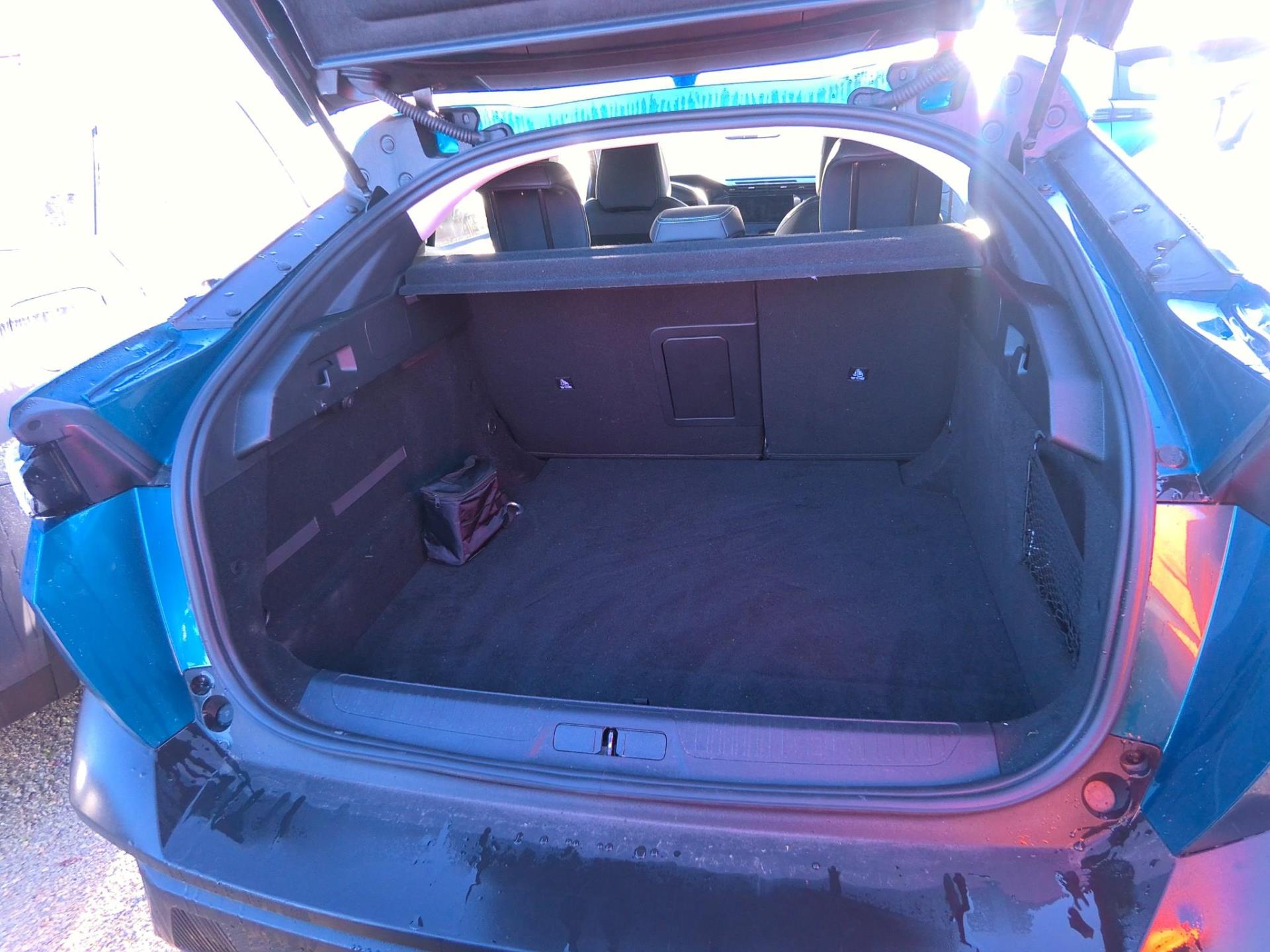 Peugeot 408 Hybrid 145 e-DCS6 Allure 2025