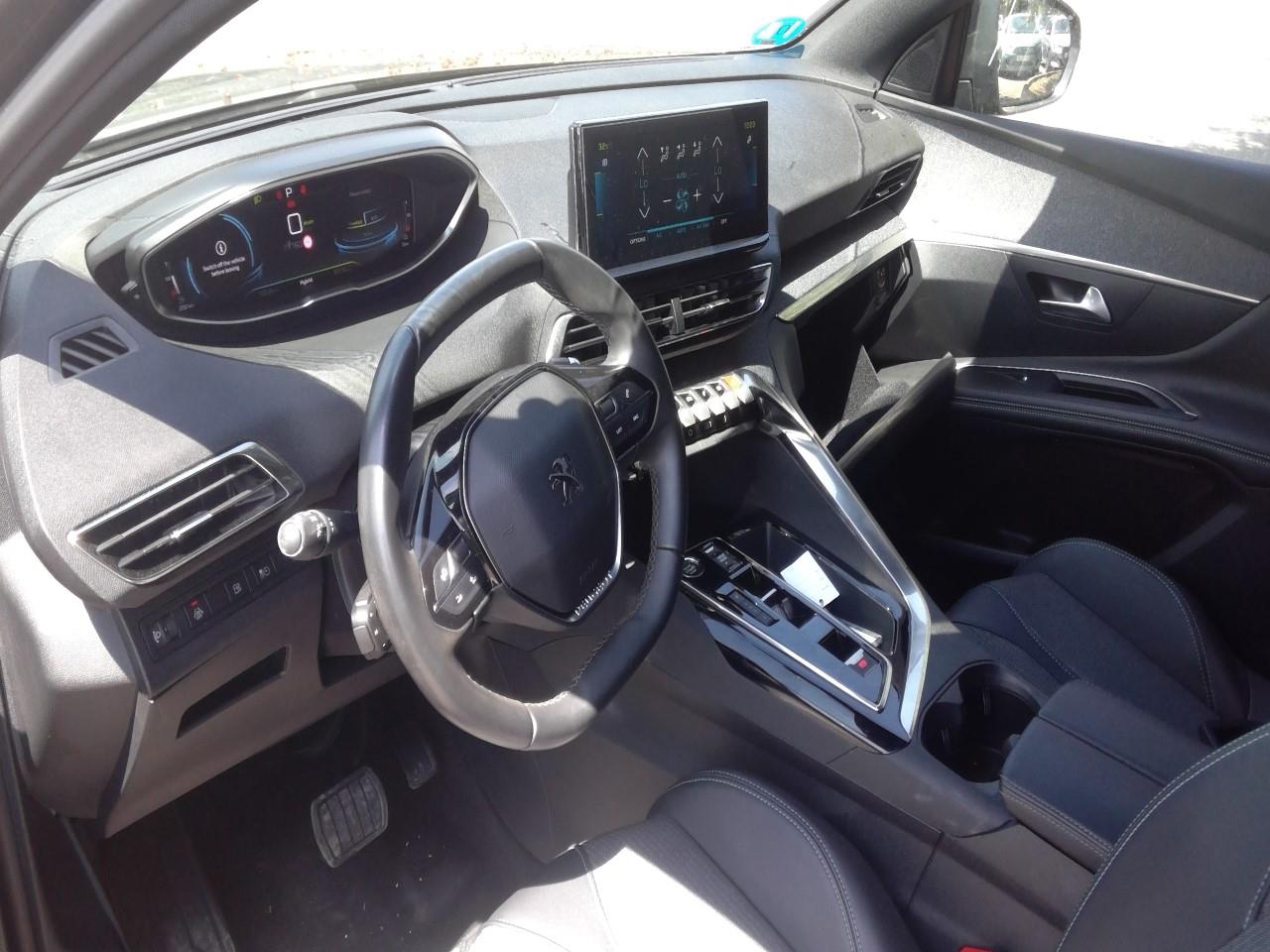 Foto Peugeot 3008 Hybrid 3
