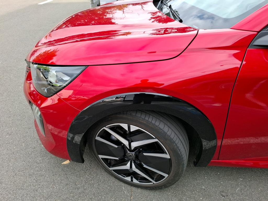 Peugeot 208 Hybrid 110 e-DCS6 GT 2025