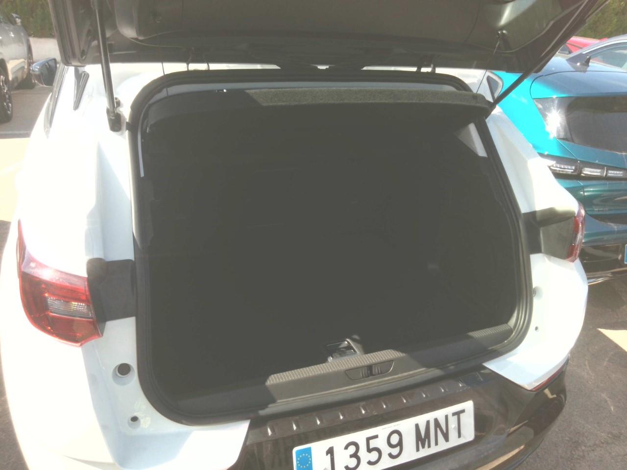 Foto Opel Grandland PHEV 10