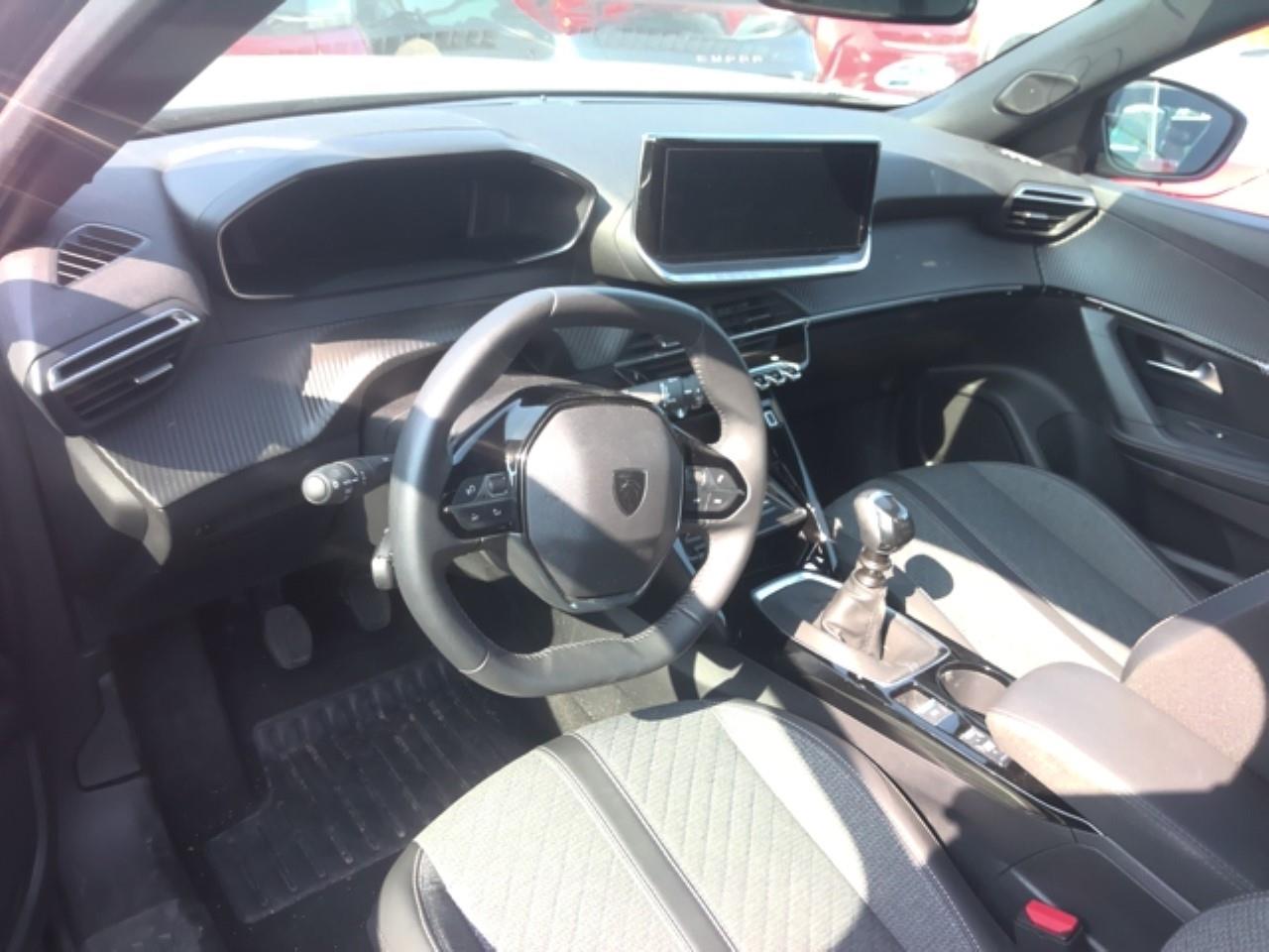 Foto Peugeot 2008 3