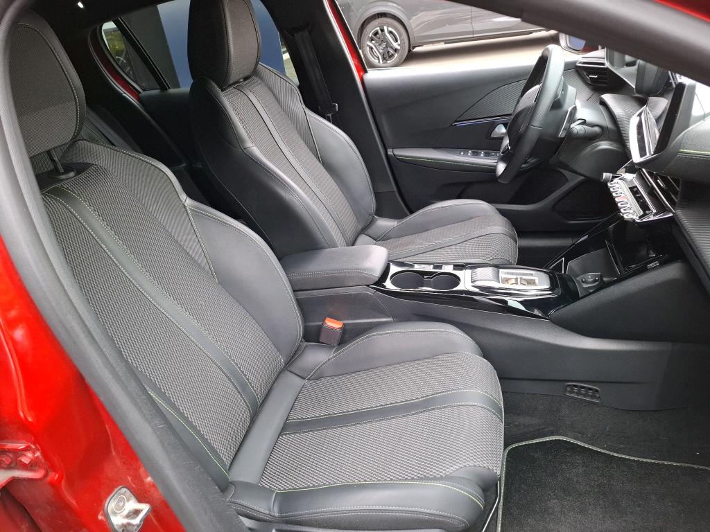 Peugeot 208 Hybrid 110 e-DCS6 GT 2025