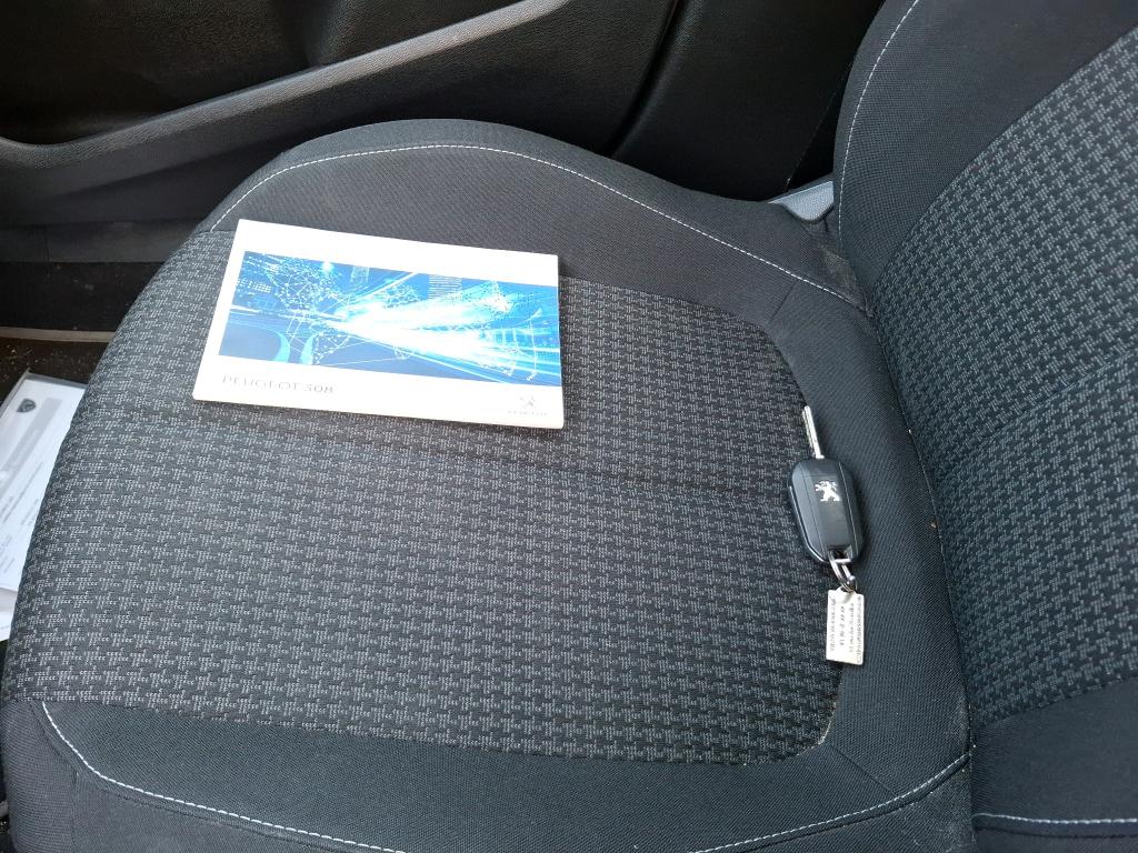 Peugeot 308 BlueHDi 130ch S&S EAT8 Active Business 2020