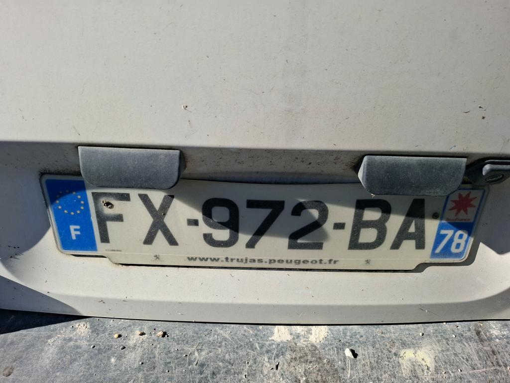 Peugeot PARTNER FOURGON STANDARD 650 KG BLUEHDI 100 S&S BVM5 PREMIUM 2021