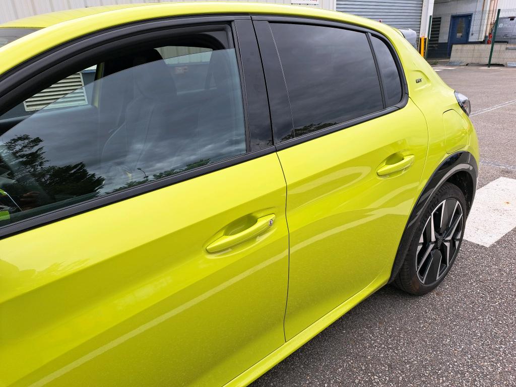 Peugeot 208 Hybrid 110 e-DCS6 GT 2025