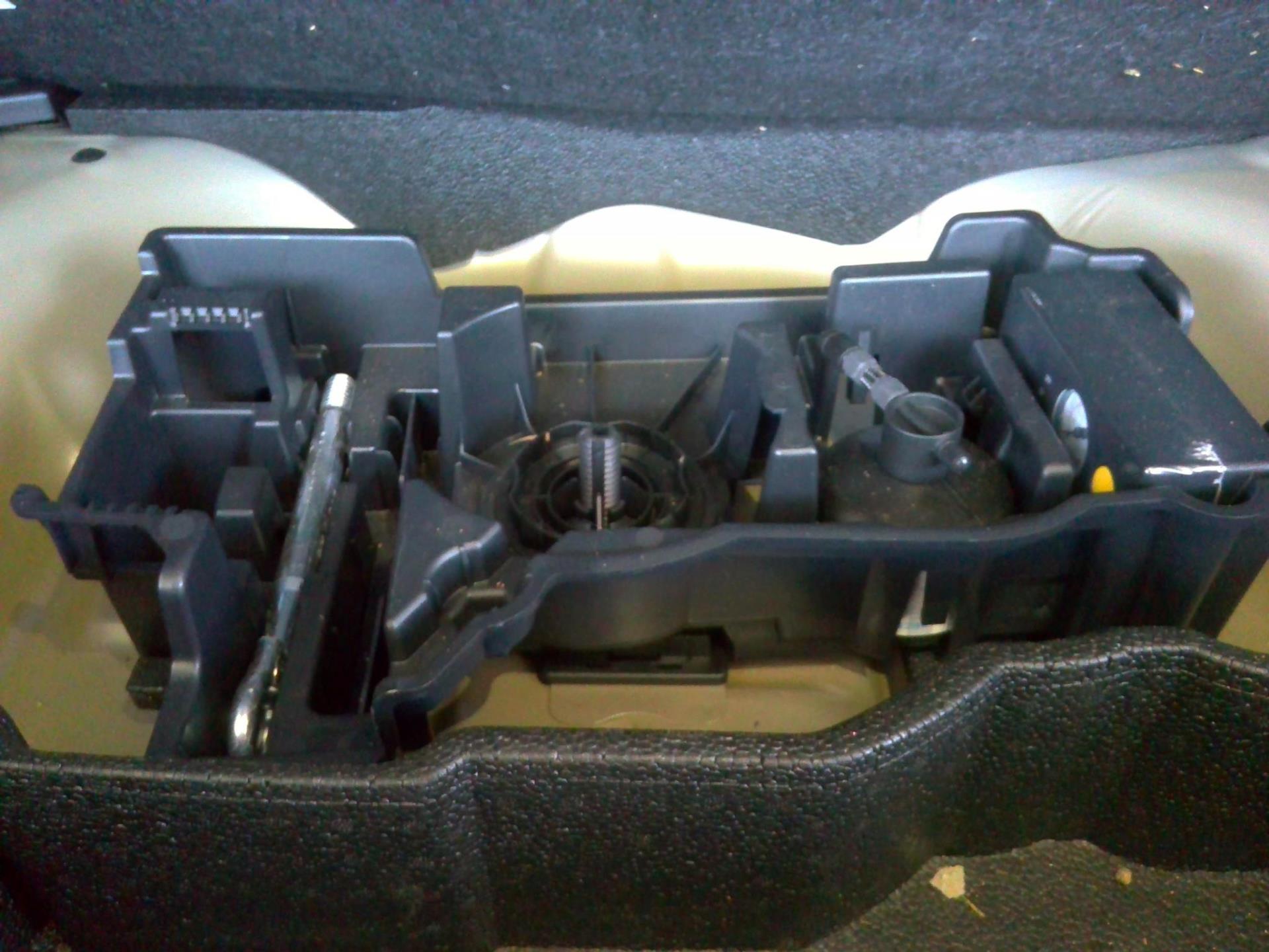 Peugeot 2008 Hybrid 136 e-DCS6 Style 2025