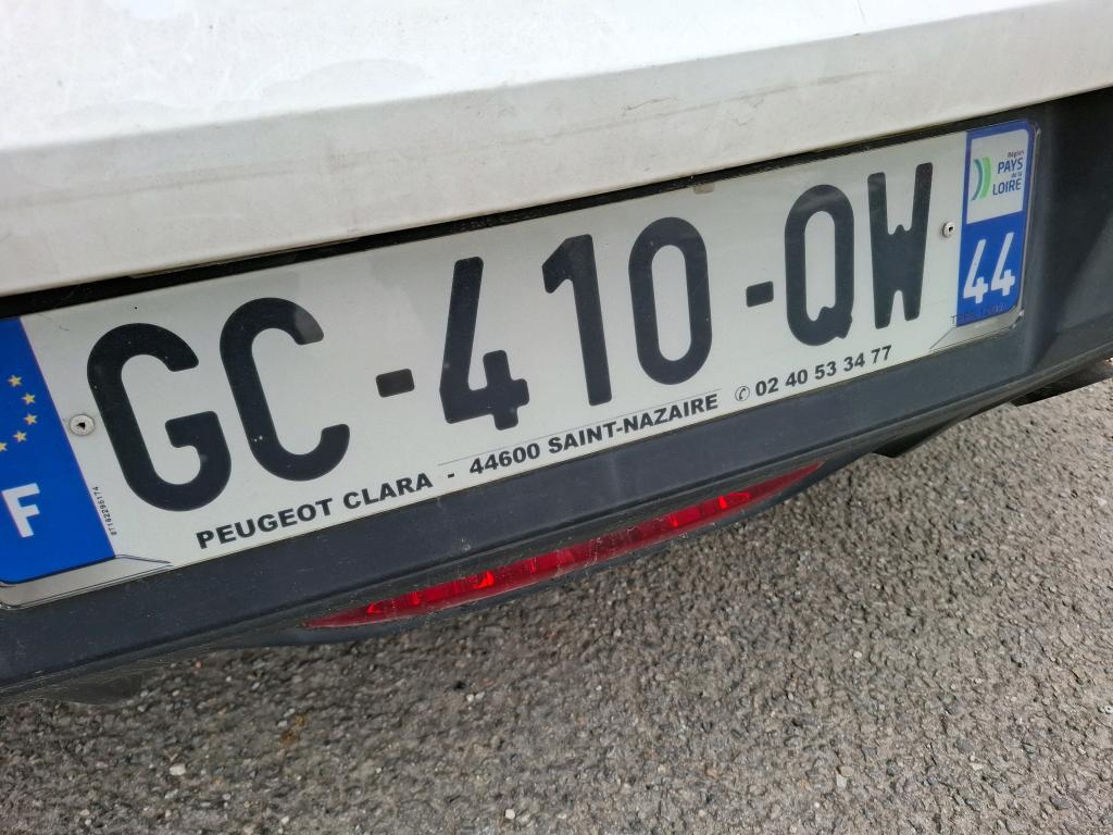 Peugeot 208 BLUEHDI 100 S&S BVM6 PREMIUM 2021