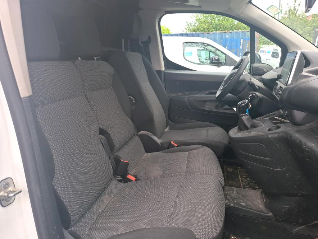 Peugeot PARTNER FOURGON STANDARD 650 KG BLUEHDI 100 S&S BVM5 ASPHALT 2021