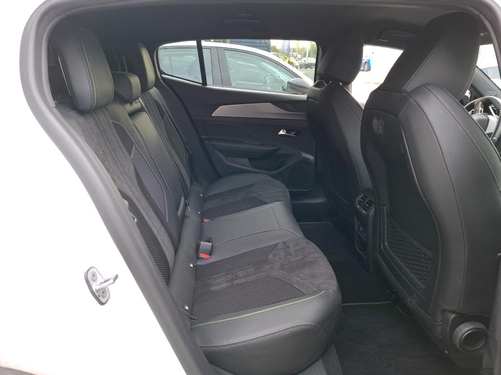 Peugeot 408 PHEV 225 e-EAT8 GT 2023