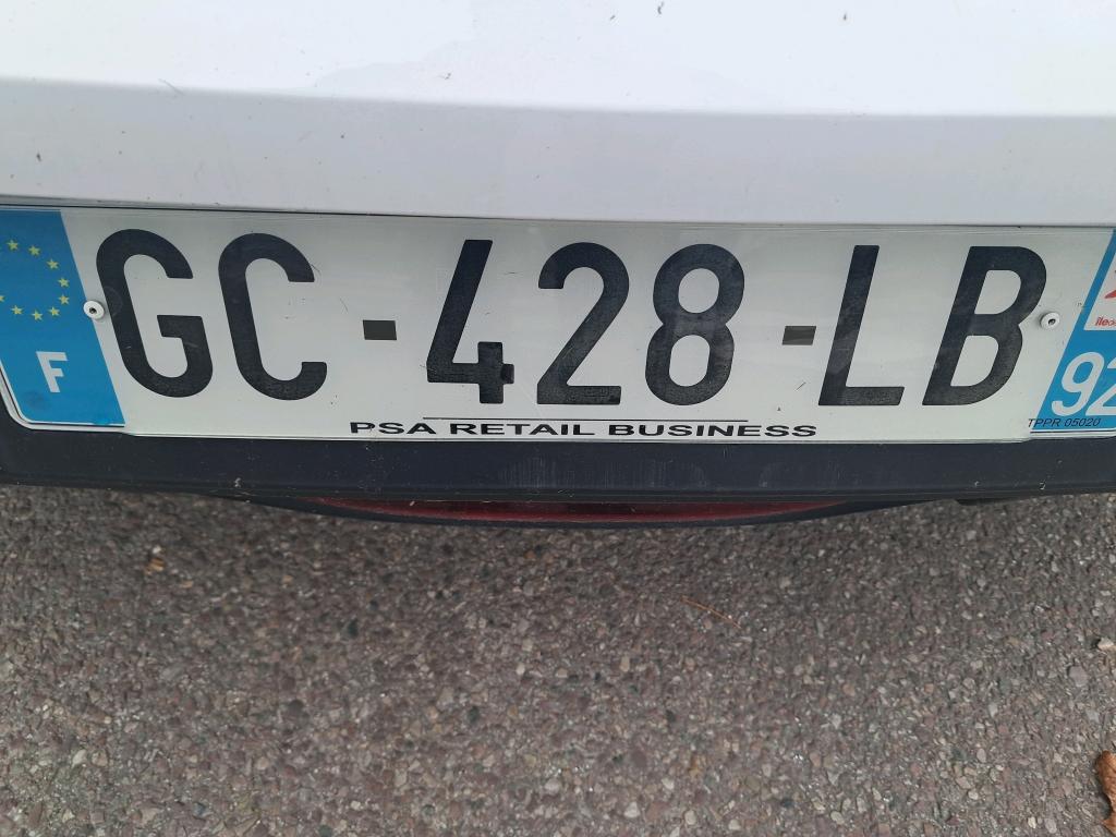 Peugeot 208 PURETECH 100 S&S EAT8 ACTIVE BUSINESS R 2021