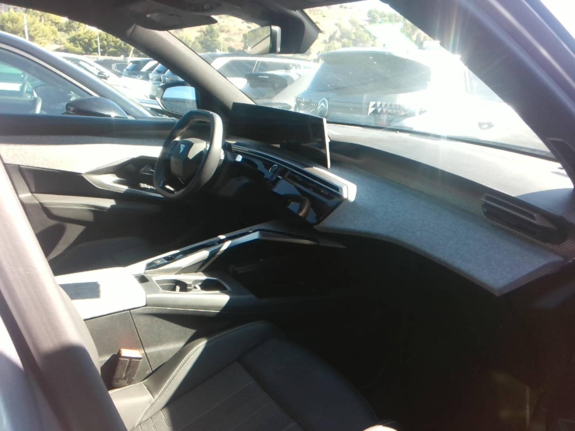 Peugeot 5008 Hybrid 145 ch e-DCS6 GT 2026