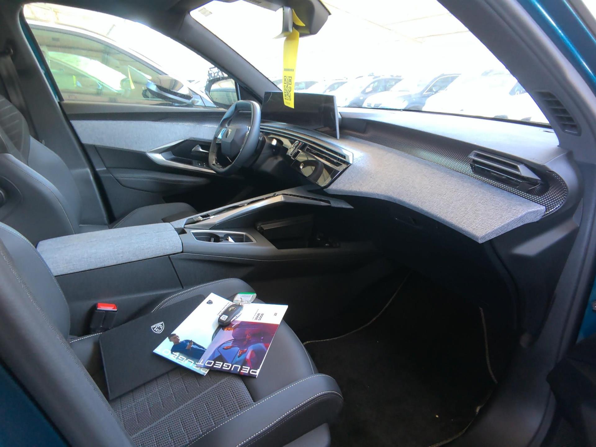 Peugeot 3008 Hybrid 145 e-DCS6 GT 2025