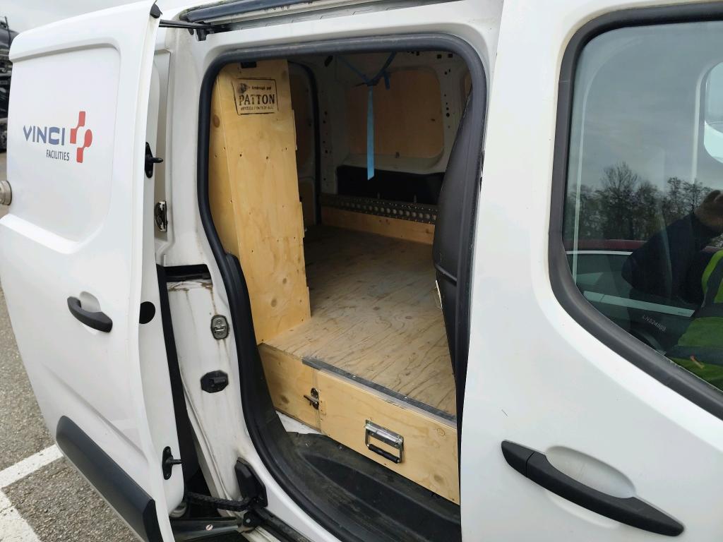 Peugeot PARTNER FOURGON STANDARD 1000 KG BLUEHDI 100 S&S BVM5 ASPHALT 2020