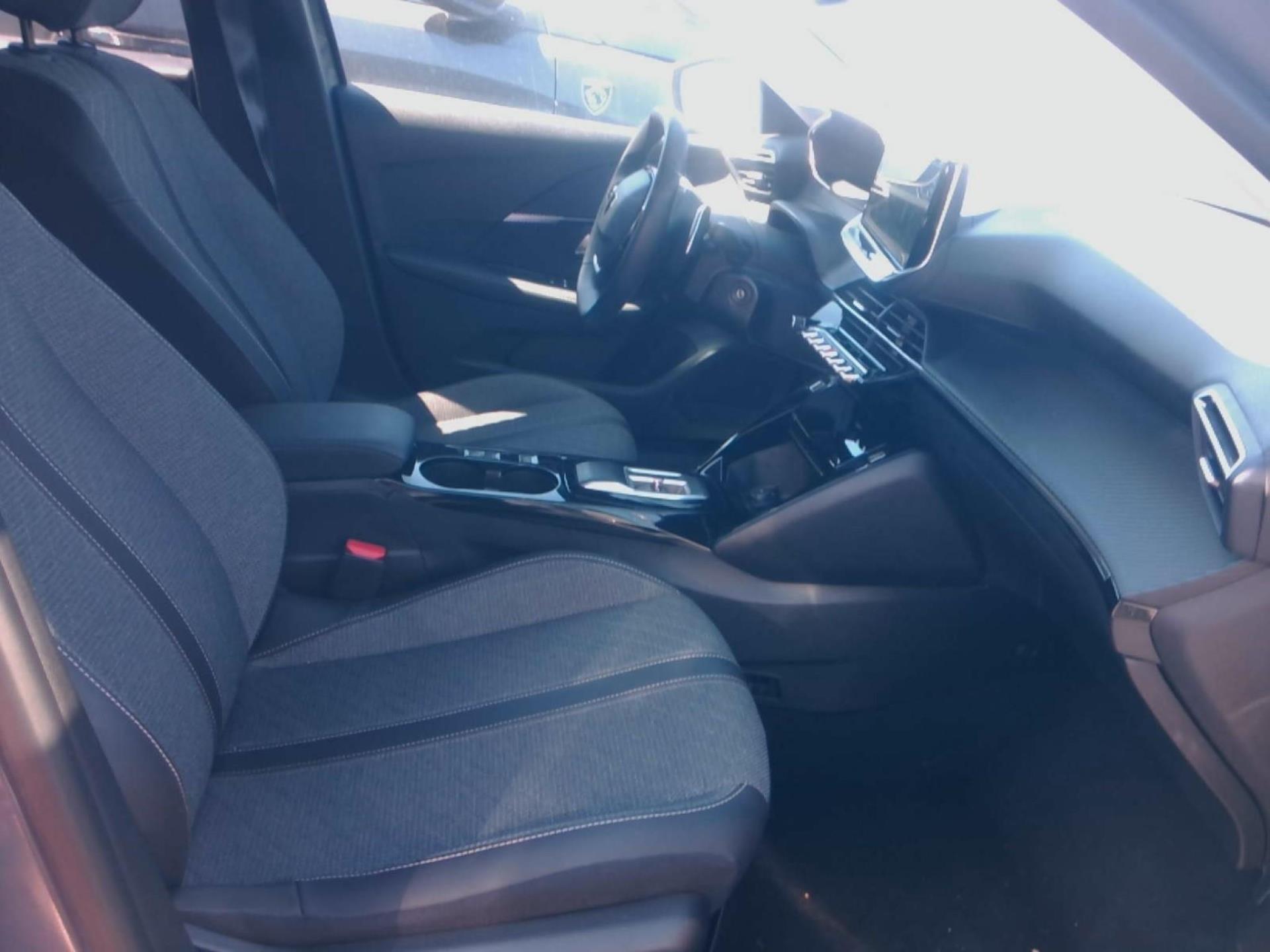 Peugeot 208 Hybrid 100 e-DCS6 Allure 2025