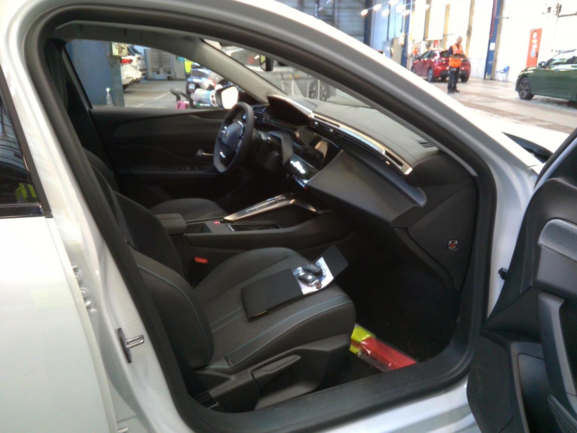 Peugeot 308 SW PHEV 180 e-EAT8 Allure 2024