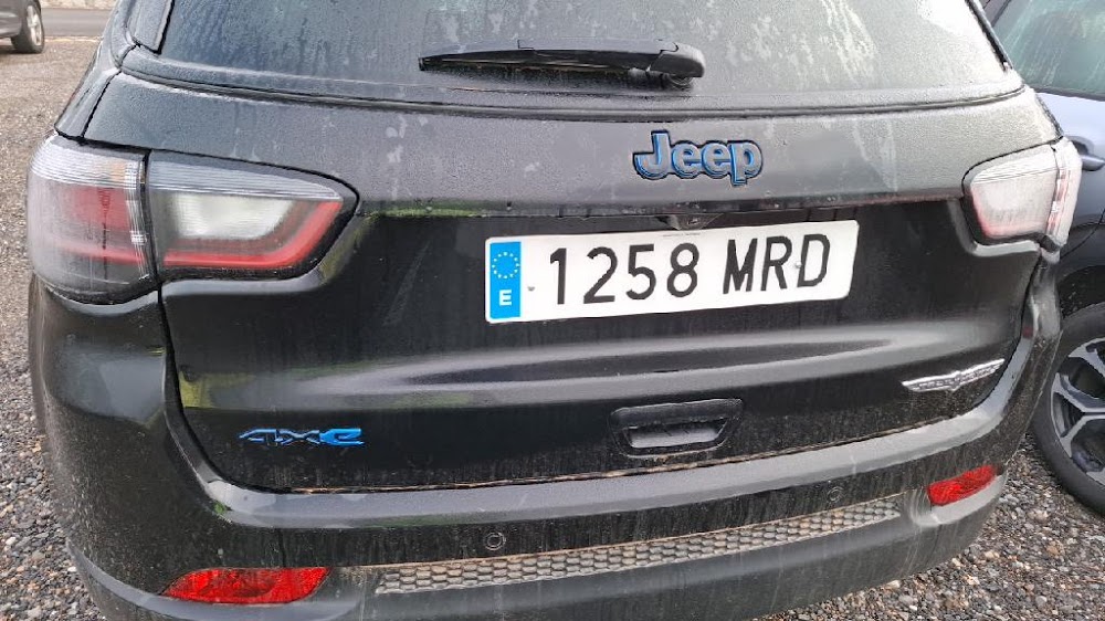 Jeep Compass Compass Trailhawk 1.3 PHEV 240hp E6D AT EAWD