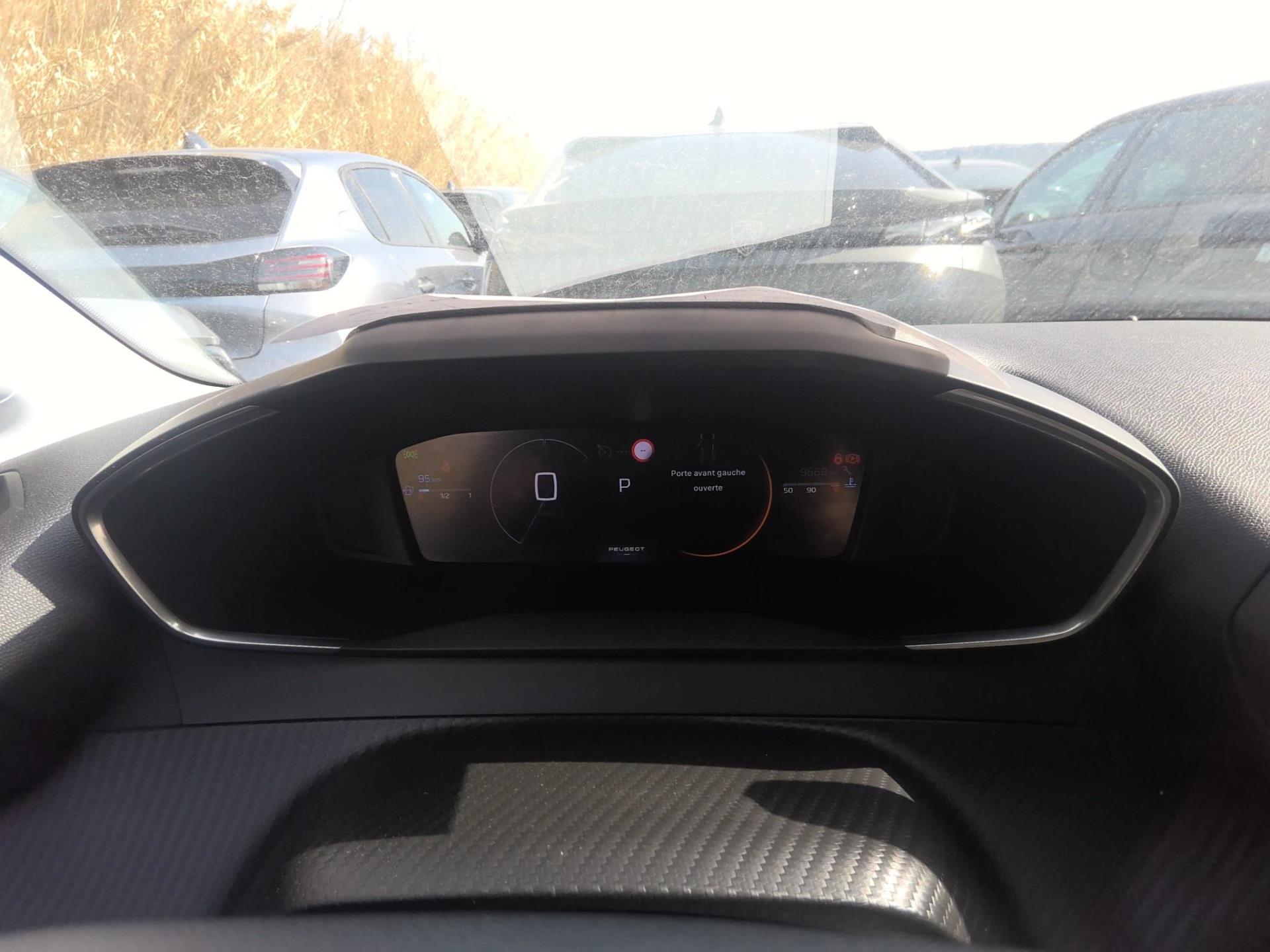 Peugeot 208 Hybrid 100 e-DCS6 Allure 2025