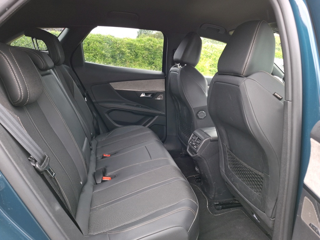 Peugeot 3008 Hybrid 225 e-EAT8 GT 2022