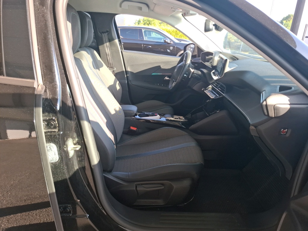 Peugeot 2008 BlueHDi 130 S&S EAT8 Allure Pack 2022