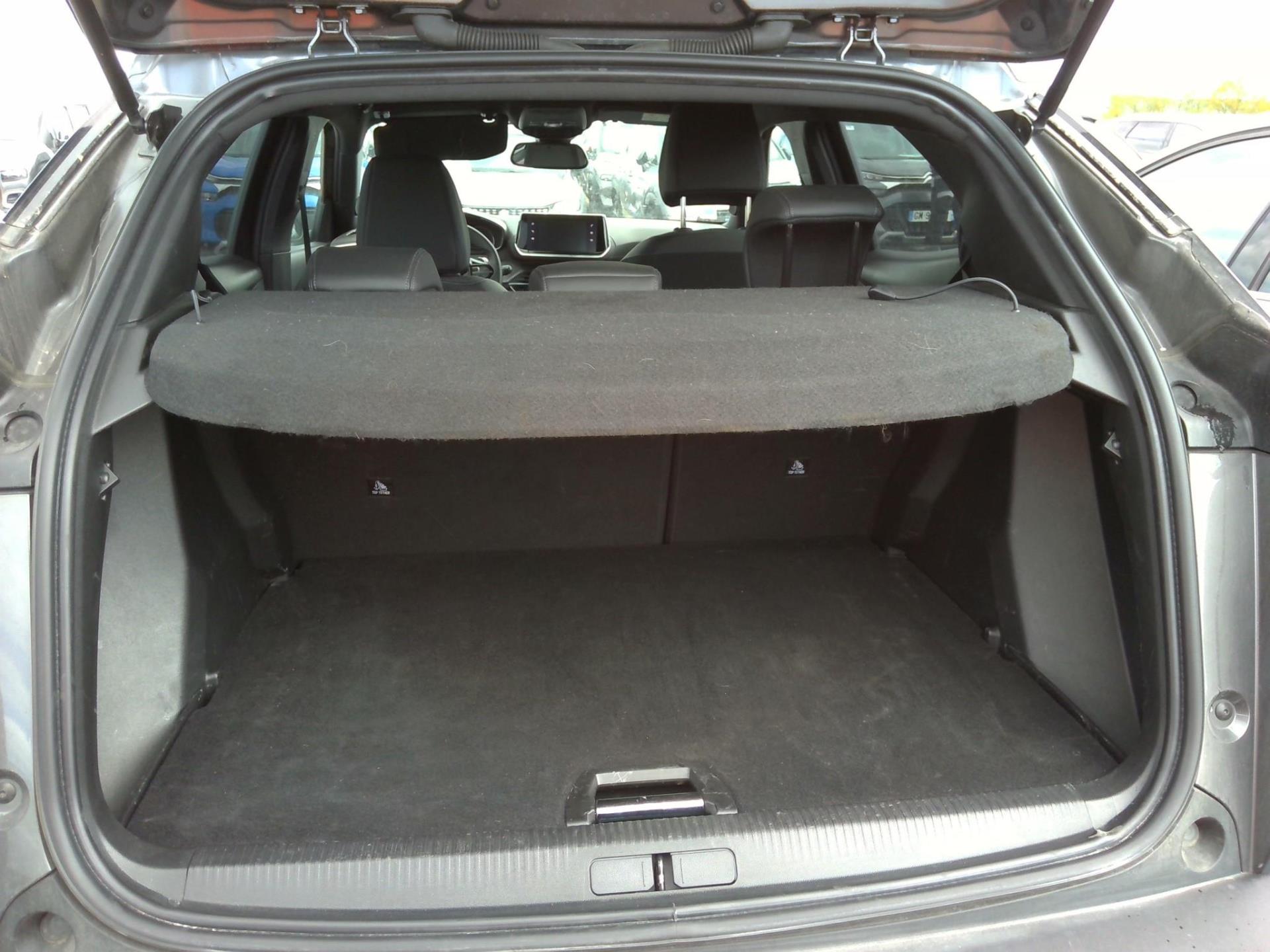 Peugeot 2008 BlueHDi 130 S&S EAT8 Allure 2023