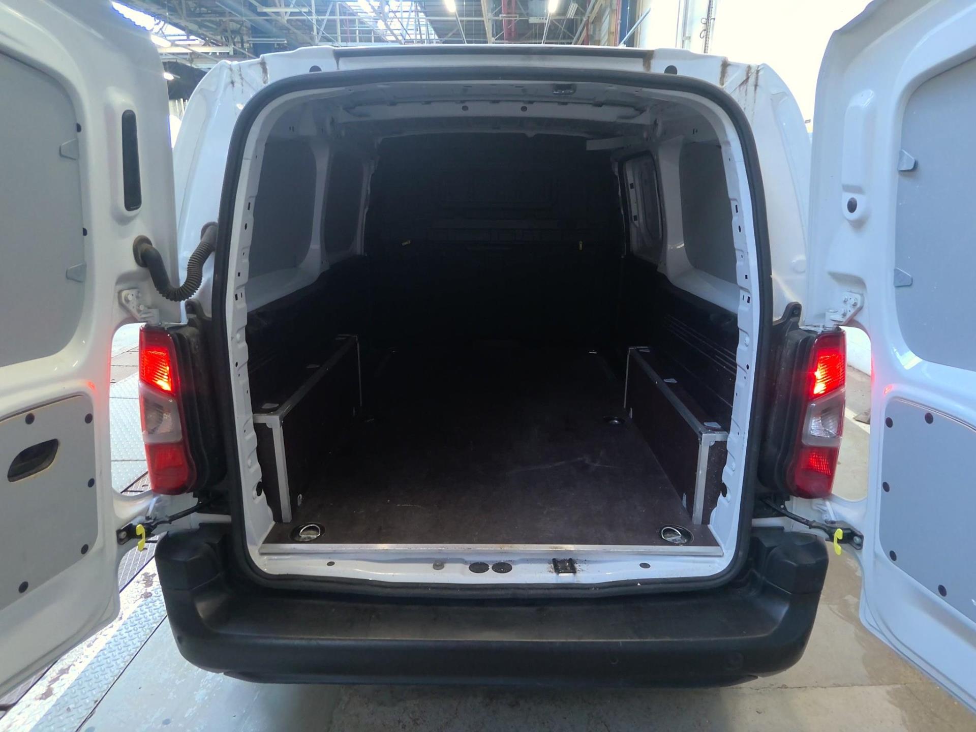 Citroen BERLINGO VAN TAILLE XL 950KG BLUEHDI 100 S&S BVM6 2024