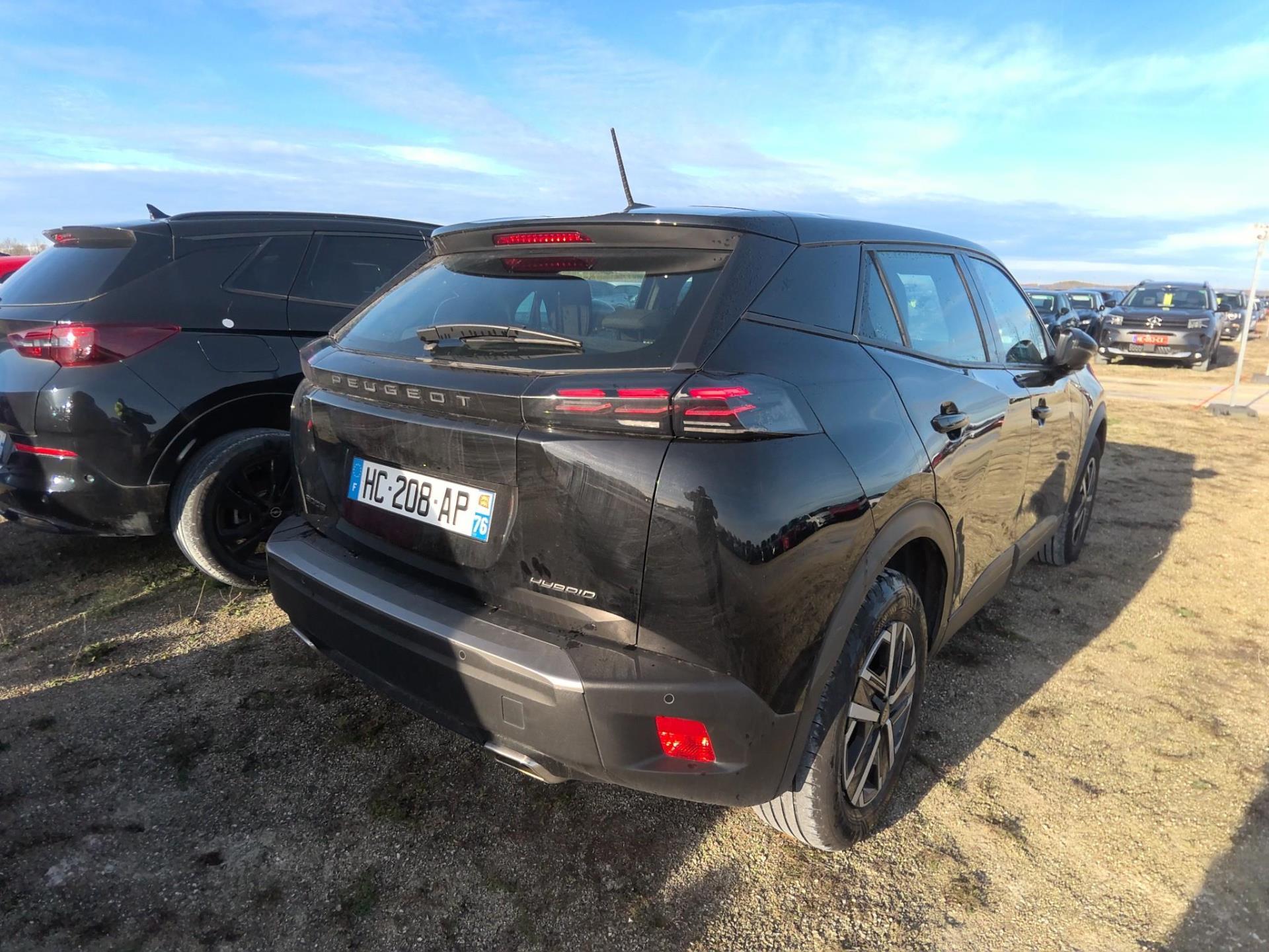 Peugeot 2008 Hybrid 136 e-DCS6 Style 2025