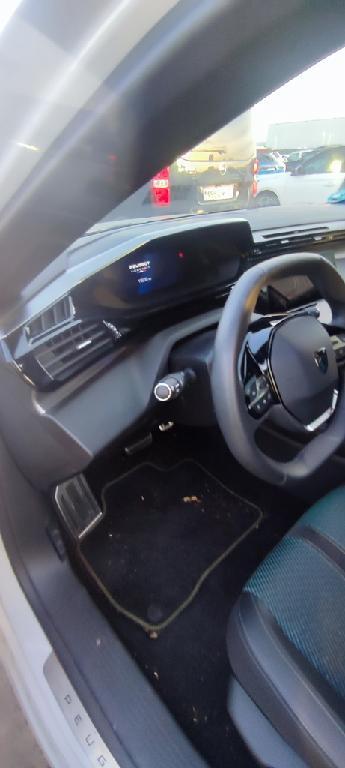 Foto Peugeot E-308 12
