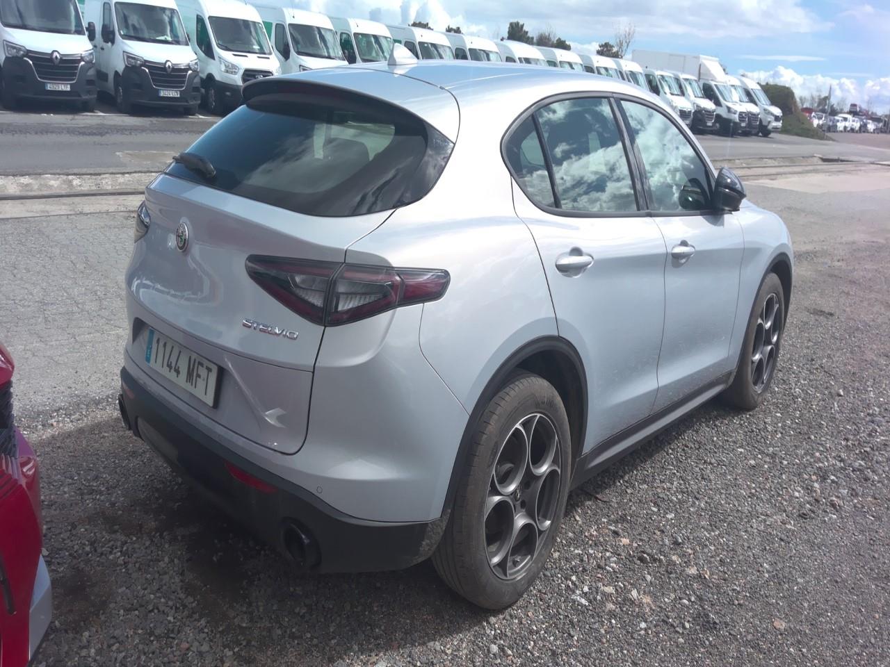 Foto Alfa Romeo Stelvio 3