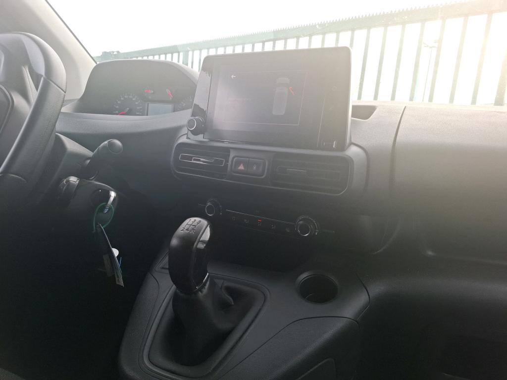 Peugeot PARTNER FOURGON STANDARD 650 KG BLUEHDI 100 S&S BVM5 PREMIUM 2020