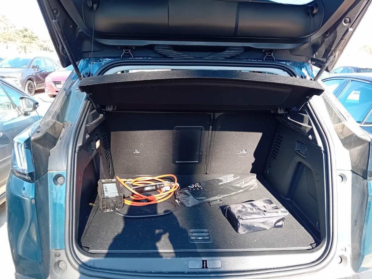 Foto Peugeot 3008 Hybrid 8