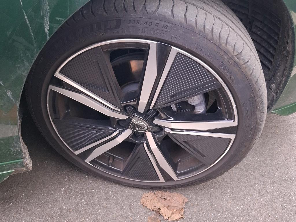 Peugeot 308 Hybrid 136 e-DCS6 GT 2024