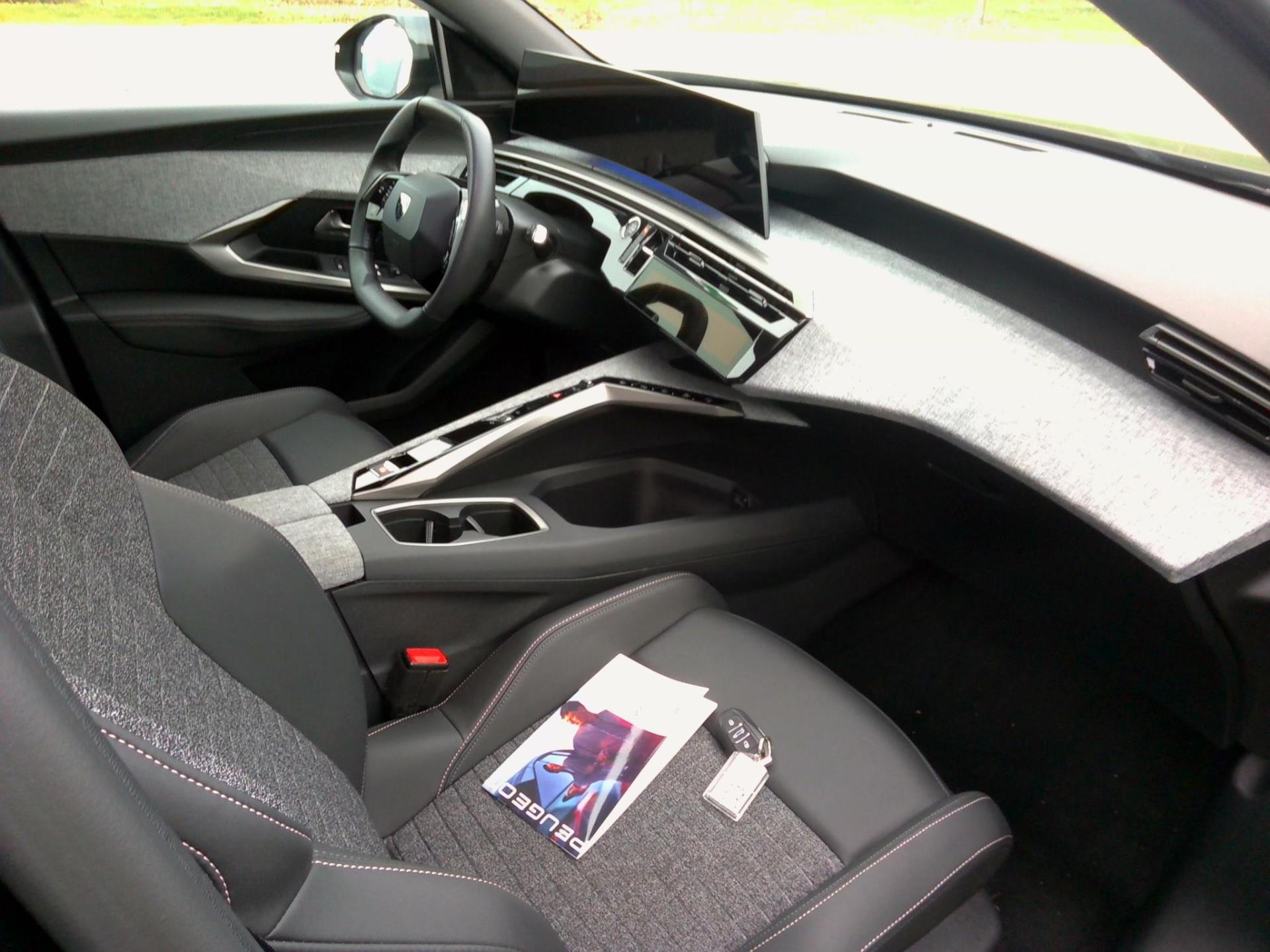 Peugeot 3008 Electrique 210 ch 73 kWh Allure 2025