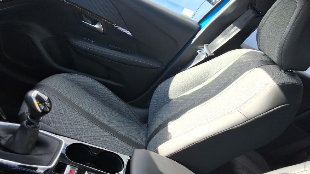 Foto Peugeot 208 8