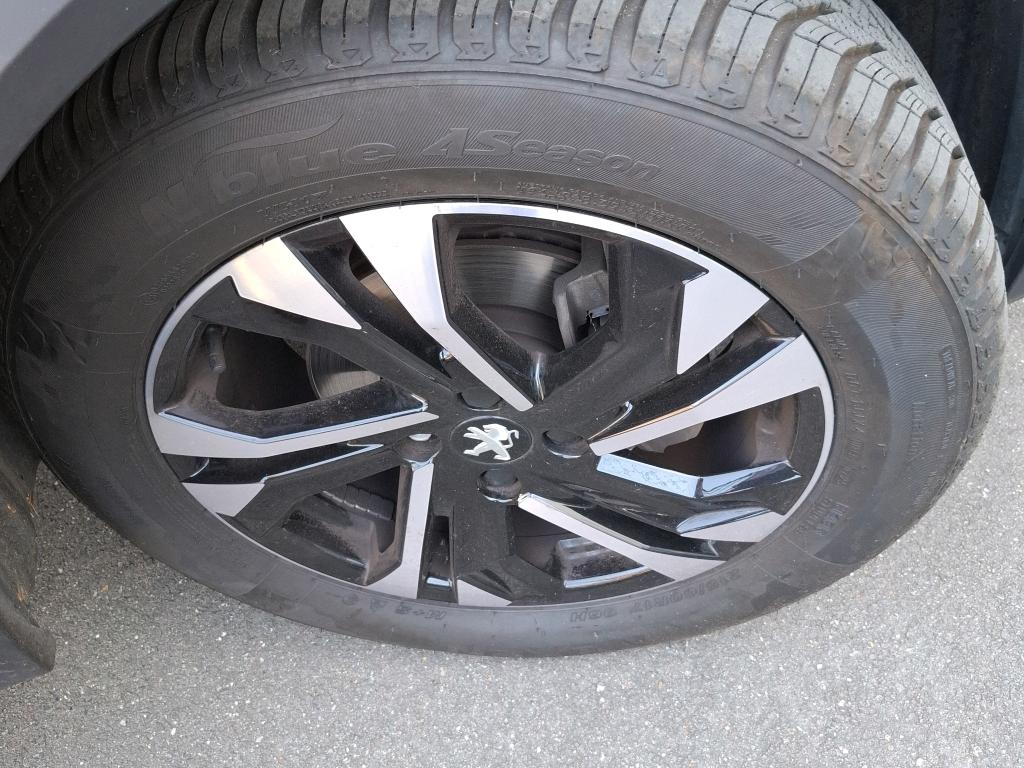 Peugeot 2008 PureTech 130 S&S EAT8 GT 2022