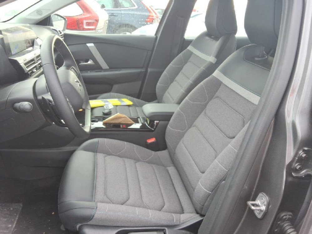 Foto Citroën C4 X 26