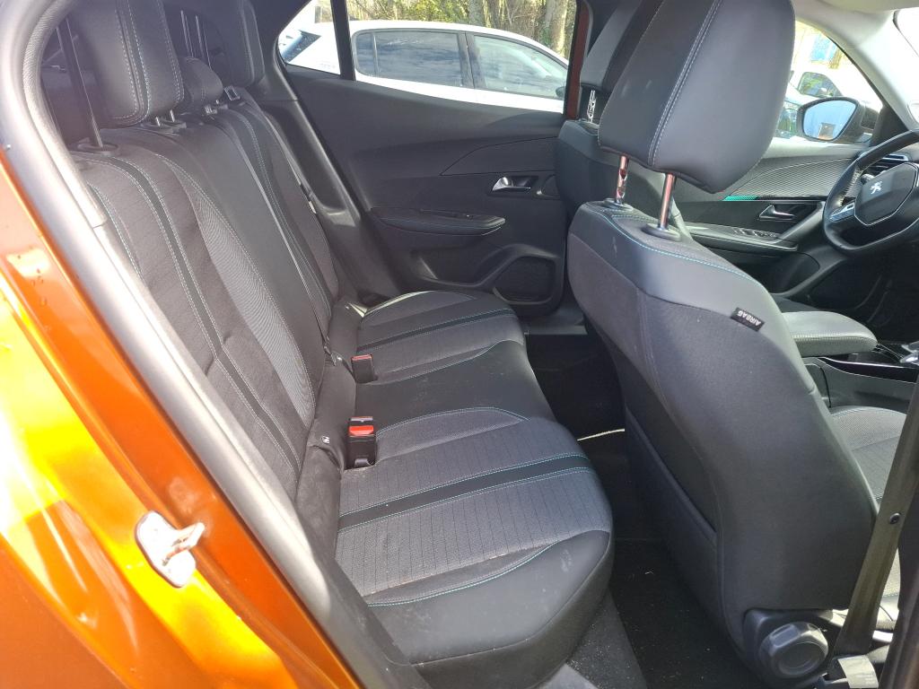 Peugeot 2008 BlueHDi 130 S&S EAT8 Allure 2021