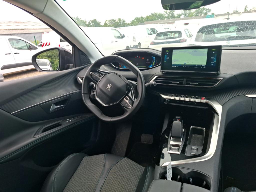 Peugeot 3008 Hybrid 225 e-EAT8 Active Pack 2022