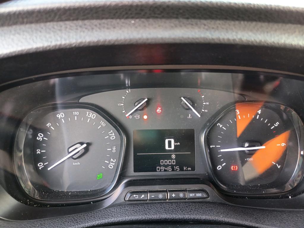 Peugeot EXPERT FGN TOLE STANDARD 2.0 BLUEHDI 120 S&S BVM6 PREMIUM 2020
