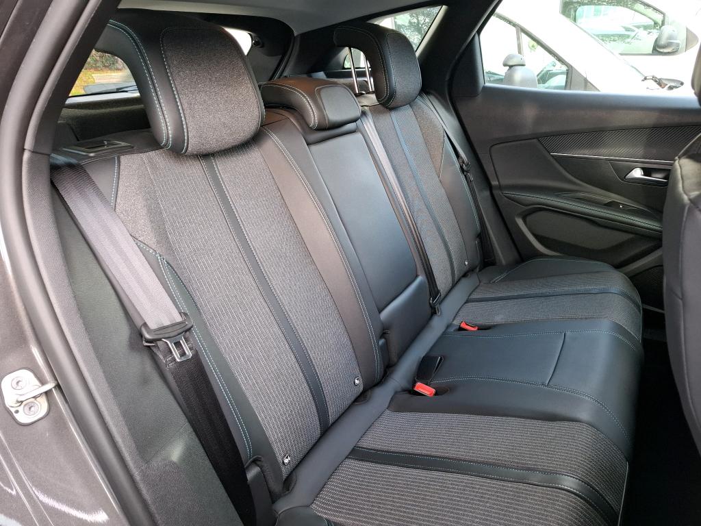 Peugeot 3008 Hybrid 225 e-EAT8 Active Pack 2022