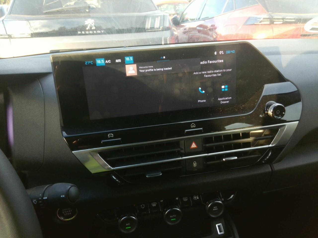 Foto Citroën C4 X 27
