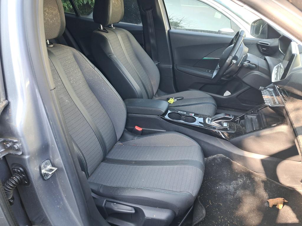 Peugeot 2008 BlueHDi 130 S&S EAT8 Allure 2021